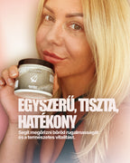 Szőke nő HunzikerGarden kollagén terméket tart az arcához közel, a bőr rugalmasságát és természetes vitalitását hangsúlyozó kreatívon.