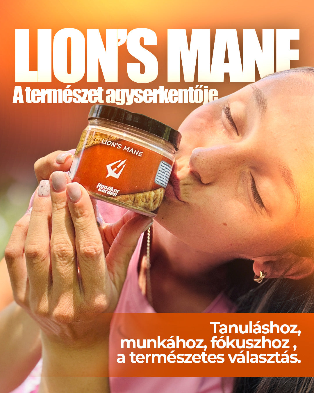 Nő a Lion's Mane tégellyel, tanuláshoz és munkához felirattal